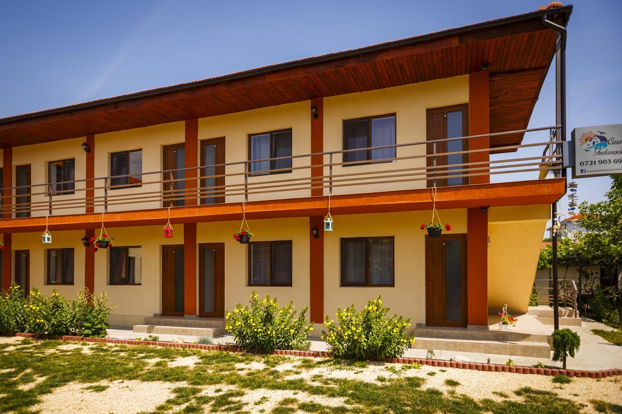 Hotel Casa Tudorascu Vama Veche Exterior foto